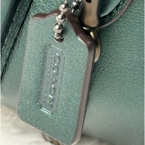 NEW/NWT COACH Quilted Swinger 20 - Metallic Dark Green - Picture 8 of 16